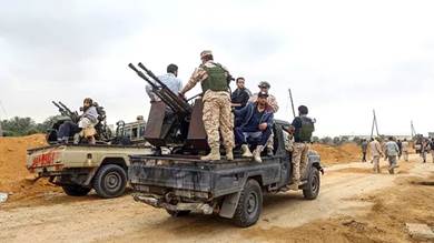 عناصر من الميليشيات في طرابلس